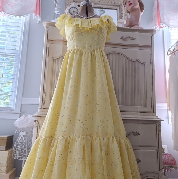 STUNNING 1970S VINTAGE YELLOW FLOCKED MAXI DRESS! - Picture 14 of 14